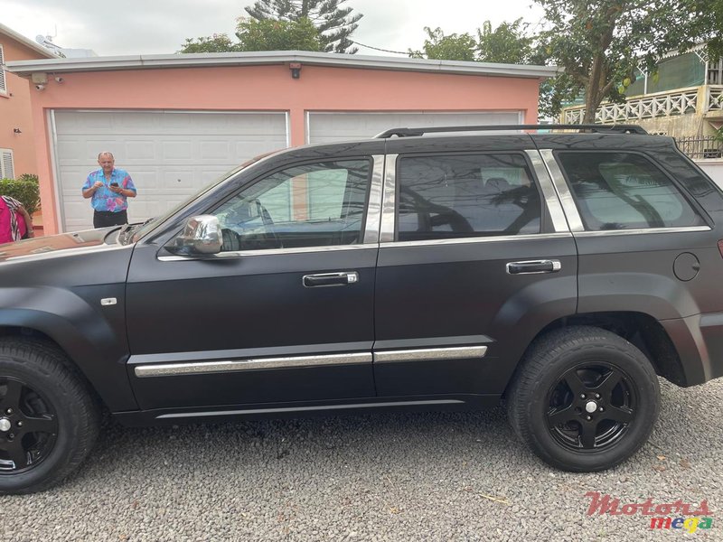 2007' Jeep Grand Cherokee photo #4