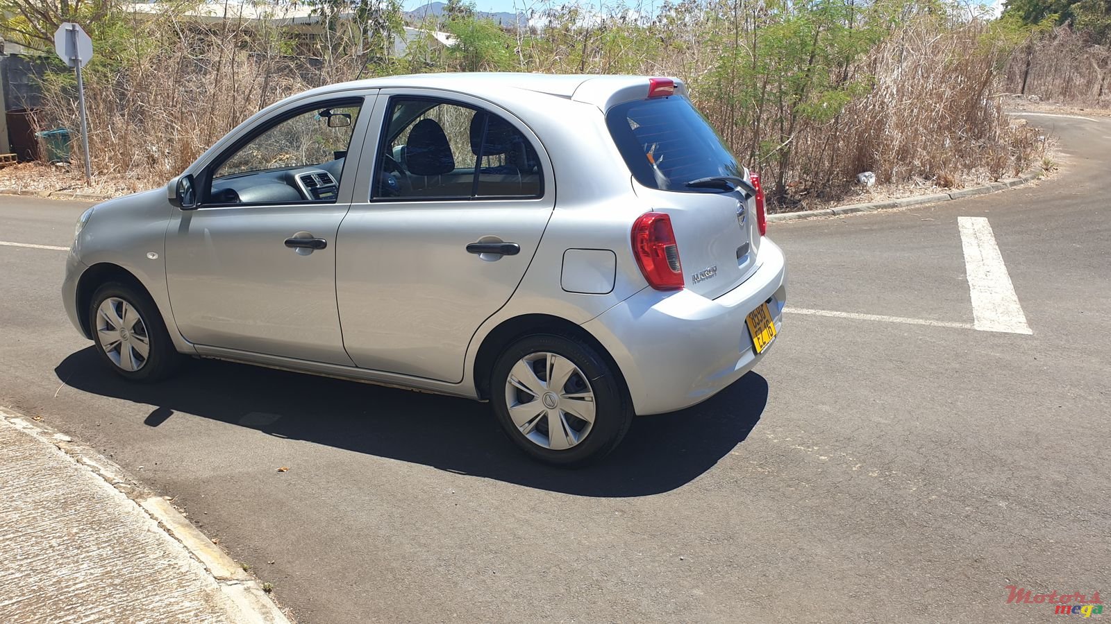 2016' Nissan March photo #5