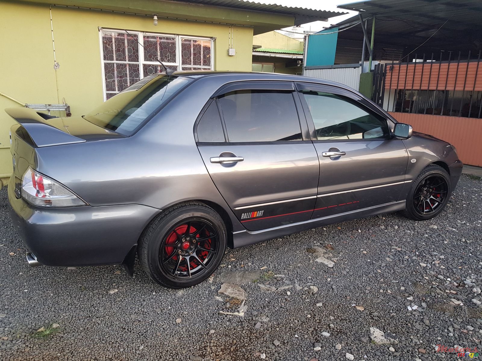 2007' Mitsubishi Lancer photo #2