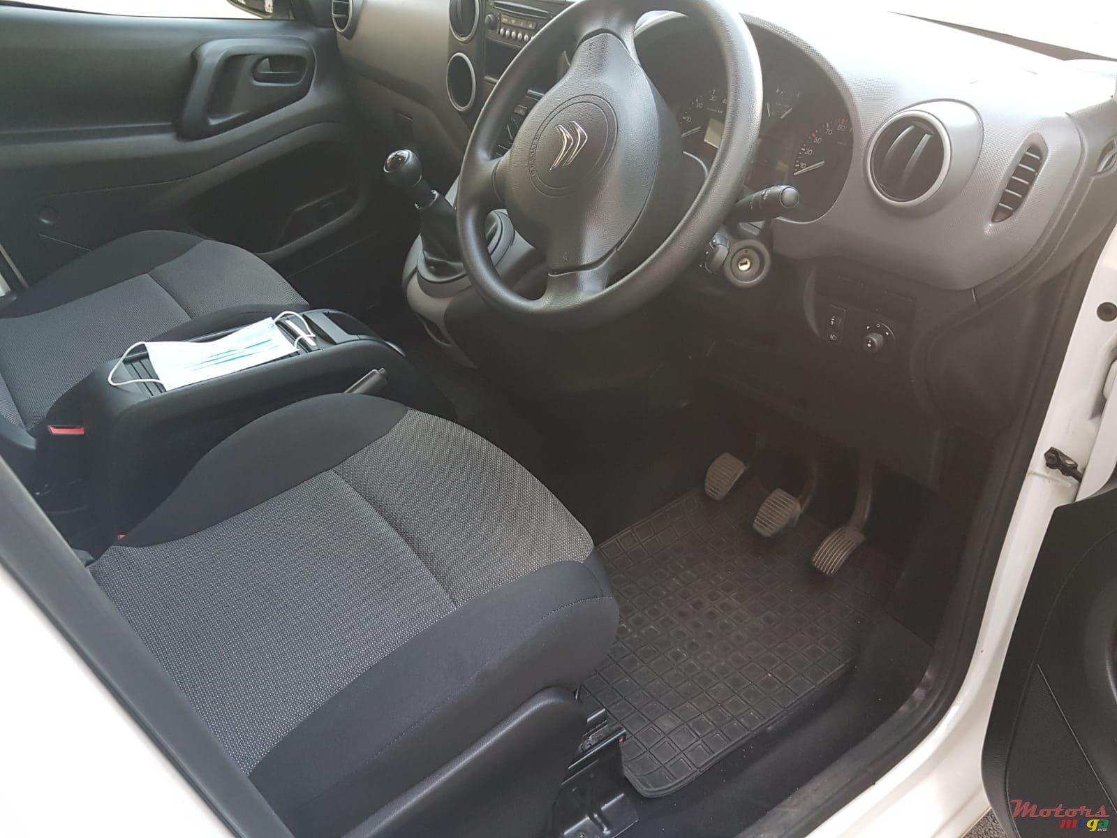 2018' Citroen Berlingo photo #3