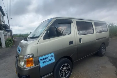 2nd hand hot sale nissan urvan