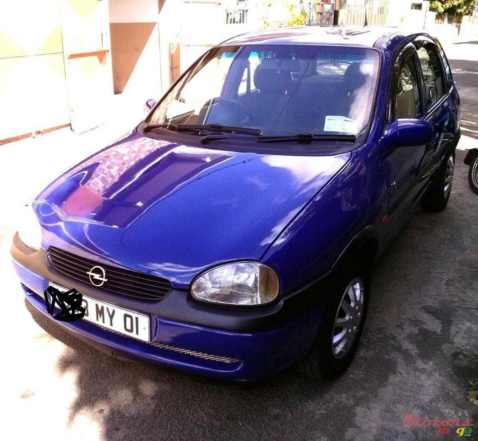 2001' Opel Corsa photo #1