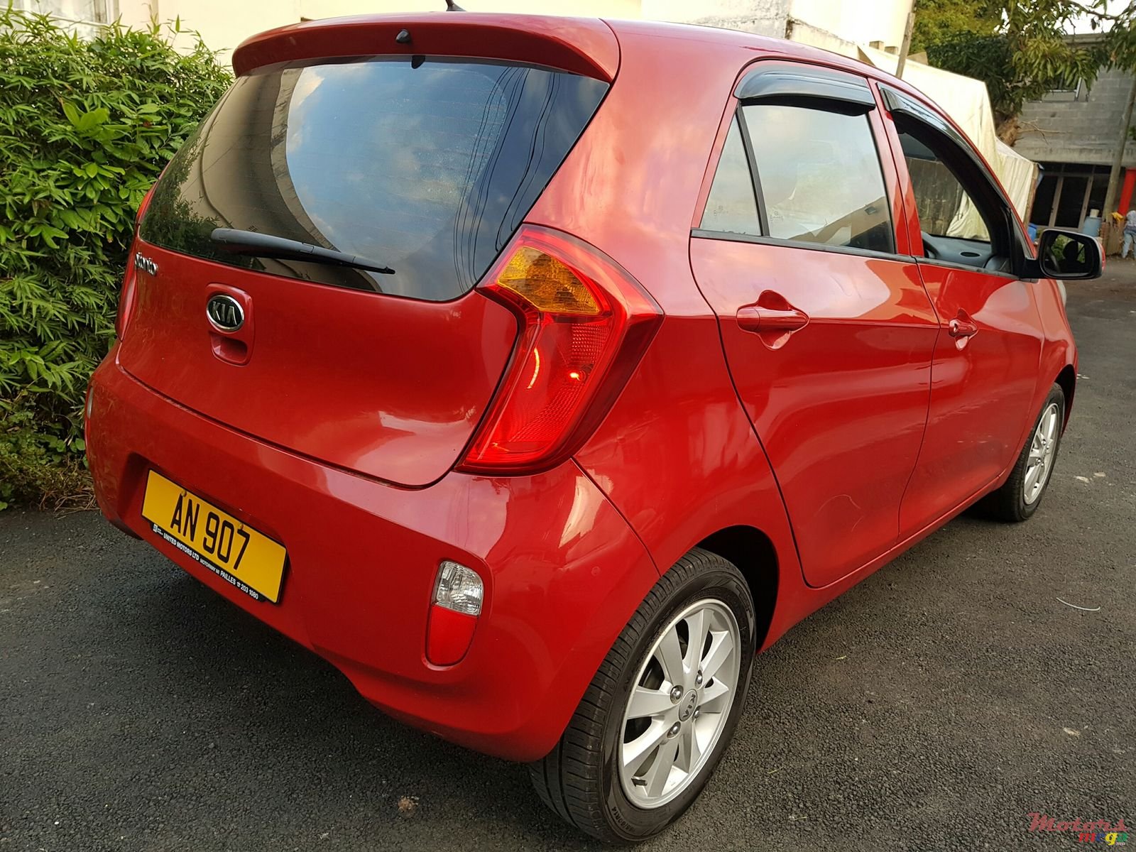 2011' Kia Picanto photo #4