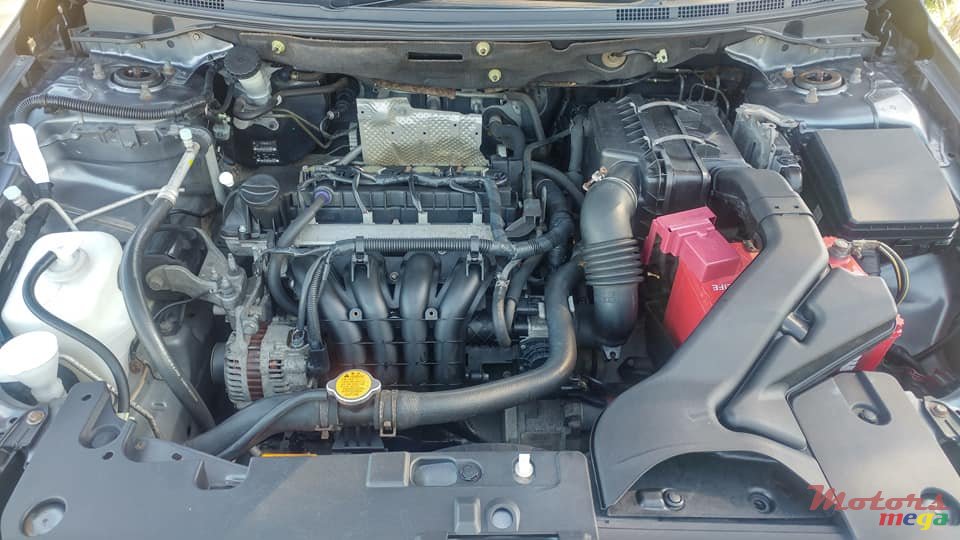 2010' Mitsubishi Lancer EX photo #7