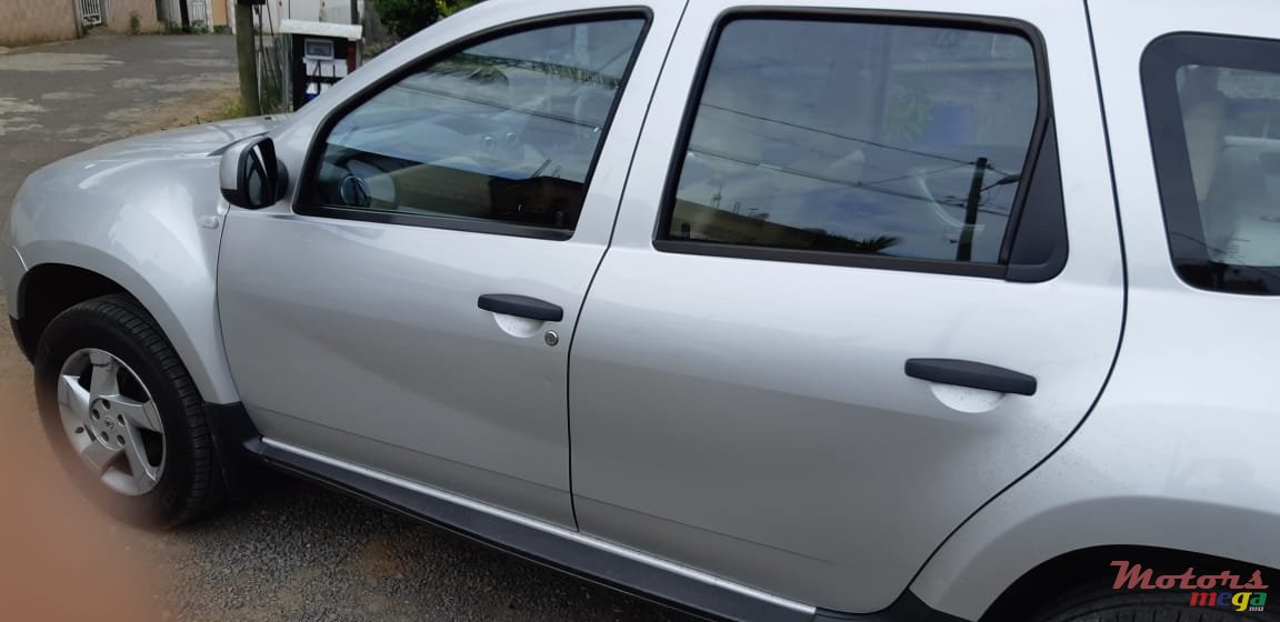 2015' Renault Duster photo #3