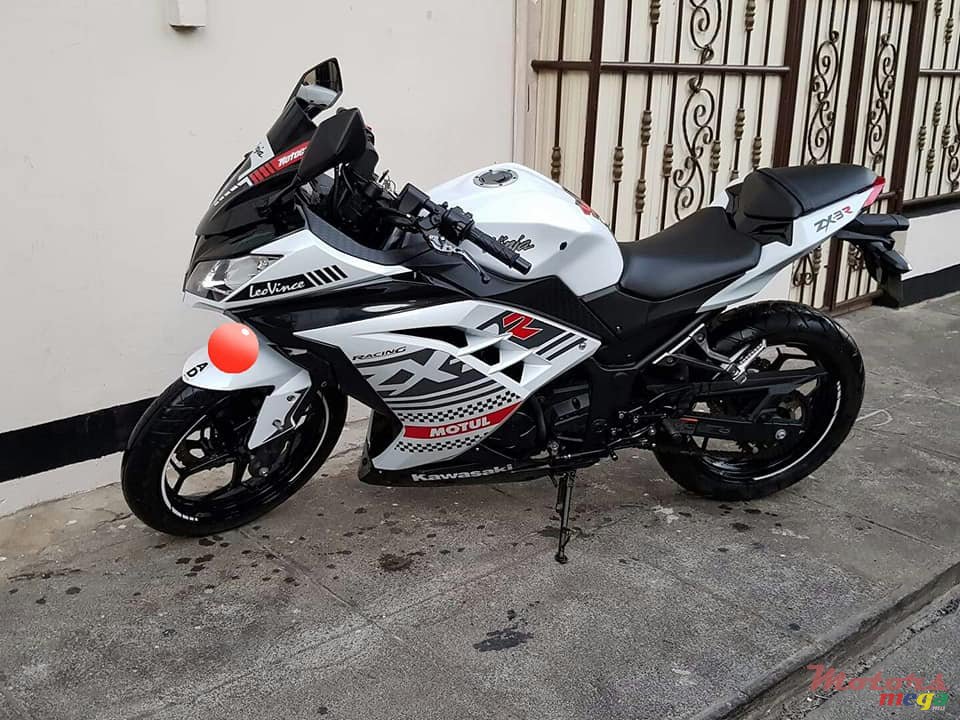 2018' Kawasaki Ninja photo #1