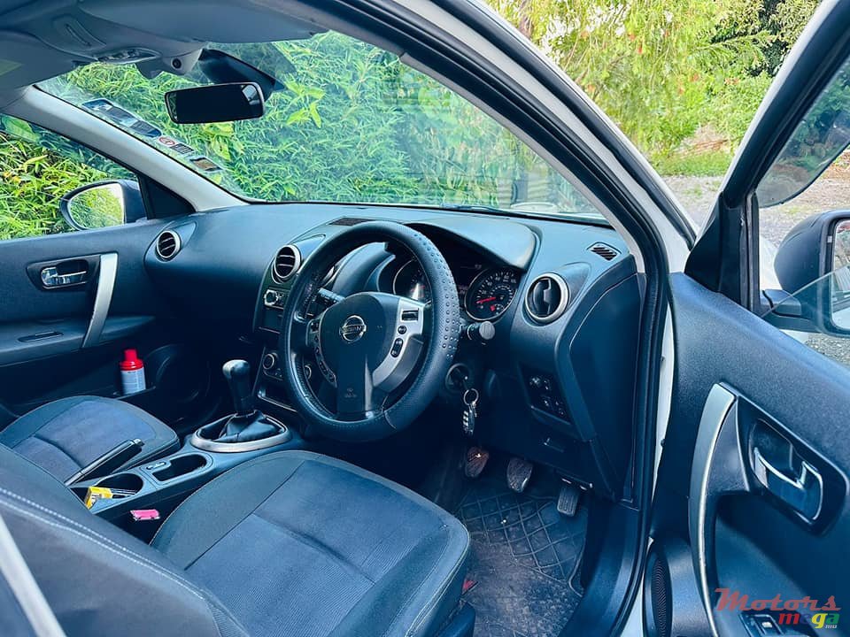 2013' Nissan Qashqai+2 1.6l MANUAL photo #5