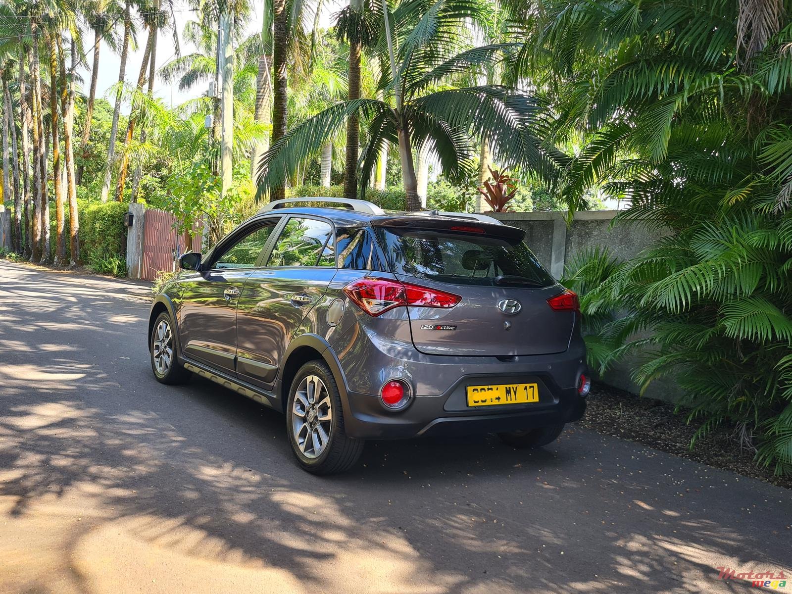 2017' Hyundai i20 Cross automatic photo #3