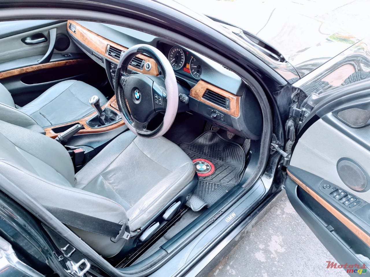 2005' BMW 320 photo #2