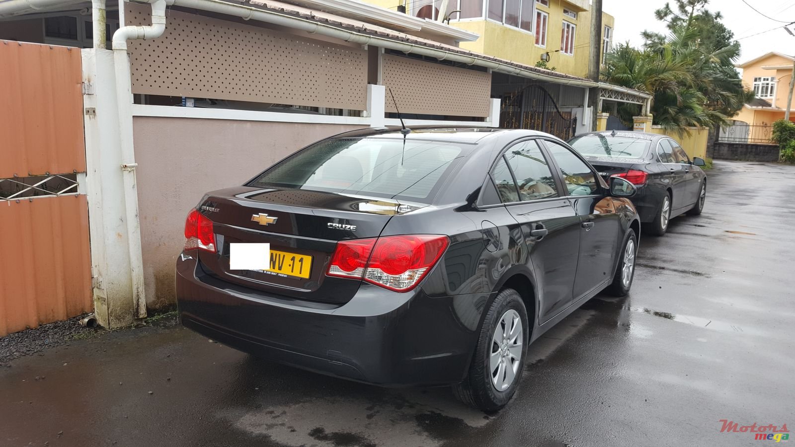 2011' Chevrolet cruze photo #3