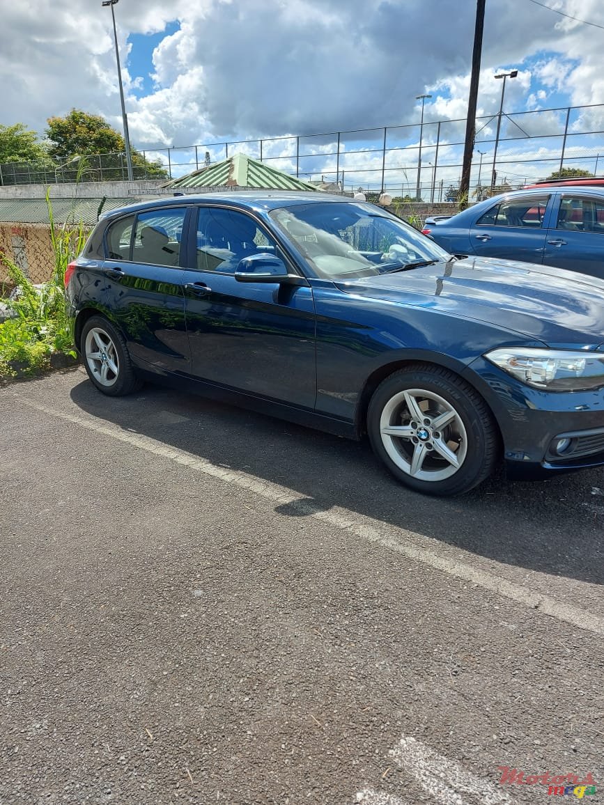 2015' BMW 118 photo #1