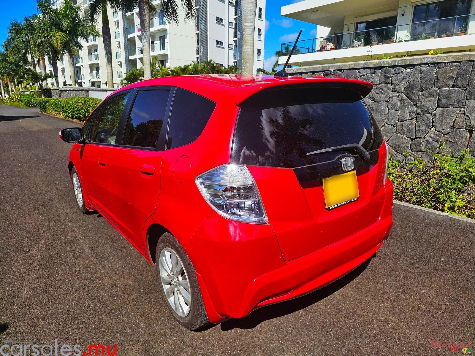 2013' Honda Fit 1.3 Hybrid photo #3