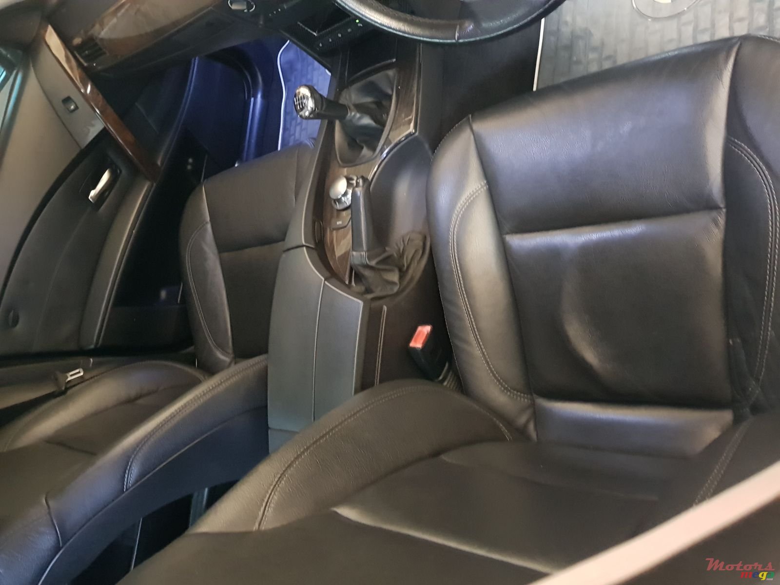 2005' BMW 520 petrol 6 cylinder photo #6