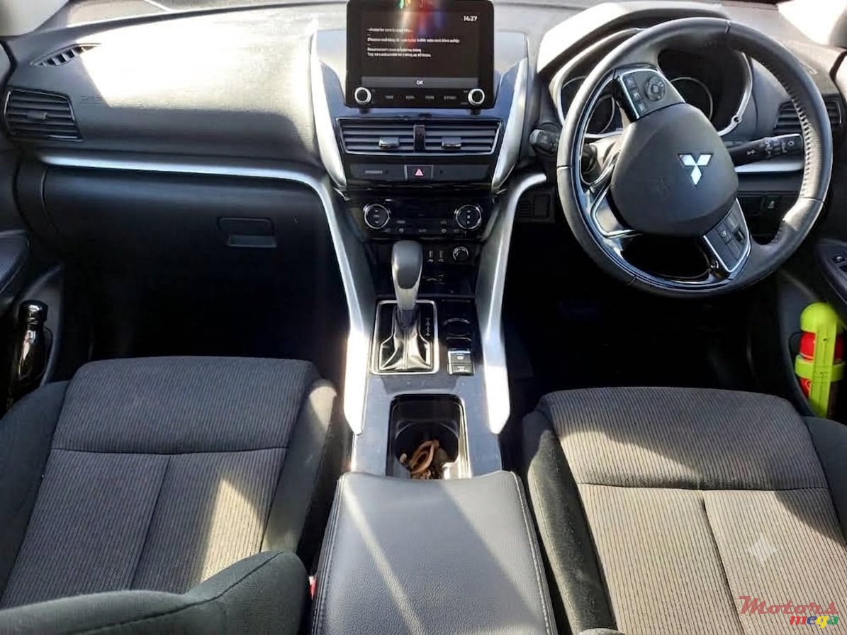 2023' Mitsubishi Eclipse Cross photo #3