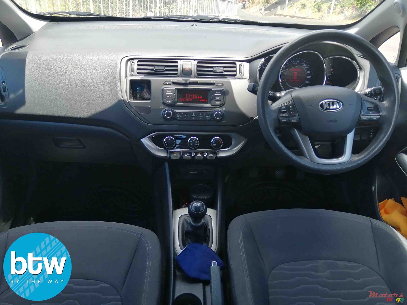 2013' Kia Rio photo #5