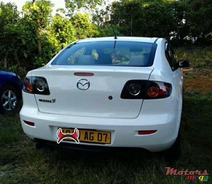 2007' Mazda 3 MANUAL photo #2