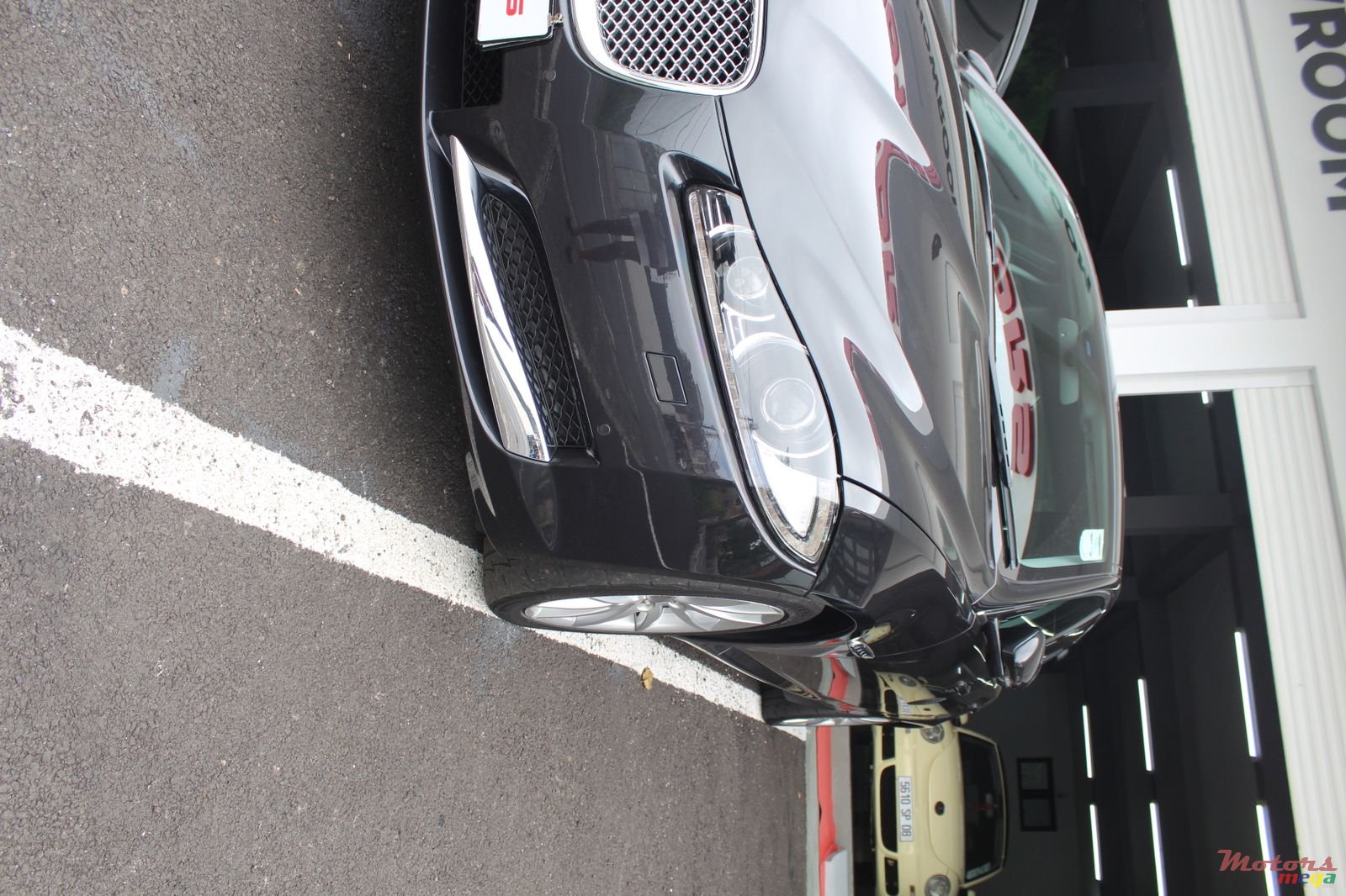 2014' Jaguar XF 2.0L photo #3