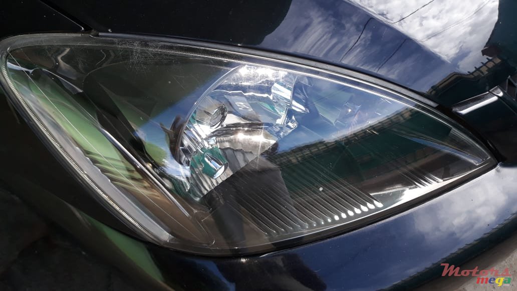 2007' Mitsubishi Lancer GLX photo #3