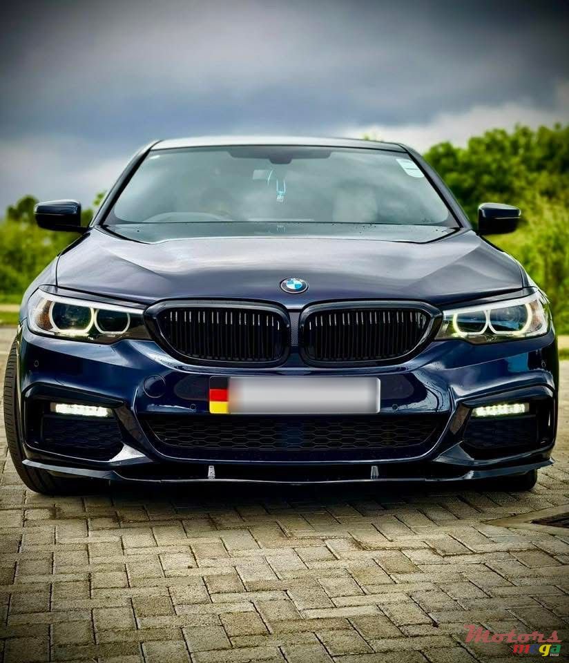 2019' BMW 530 photo #1