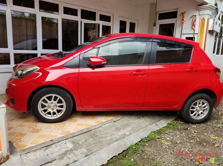 2011' Toyota Vitz photo #3