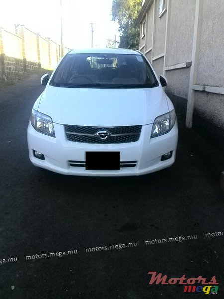 2007' Toyota Axio Fielder photo #2