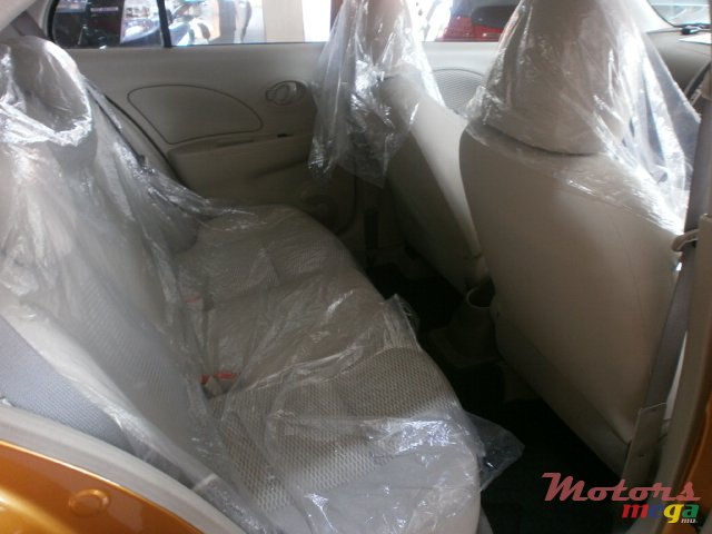 2014' Nissan March photo #6