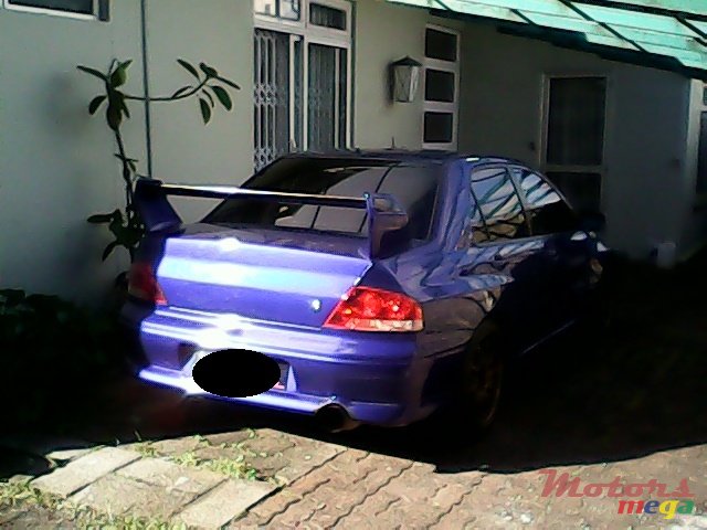 2003' Mitsubishi Lancer Evolution photo #4