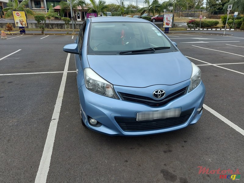 2013' Toyota Yaris photo #1