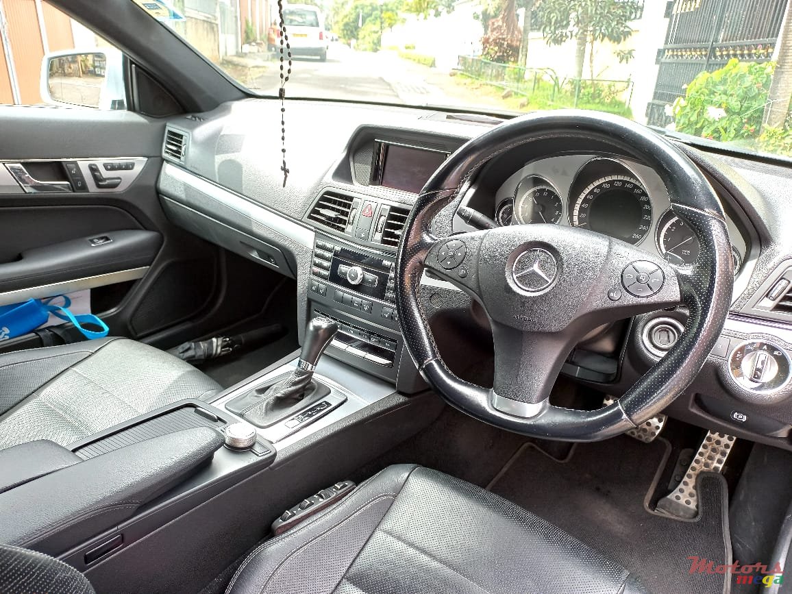 2012' Mercedes-Benz E-Class AMG pack photo #3