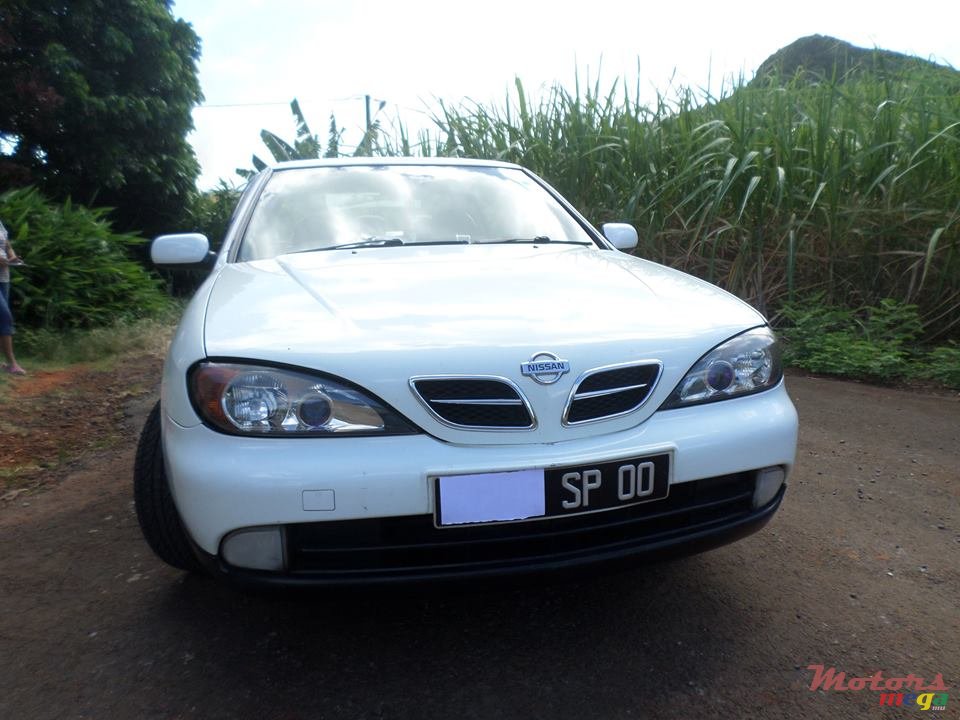 2000' Nissan Primera photo #2