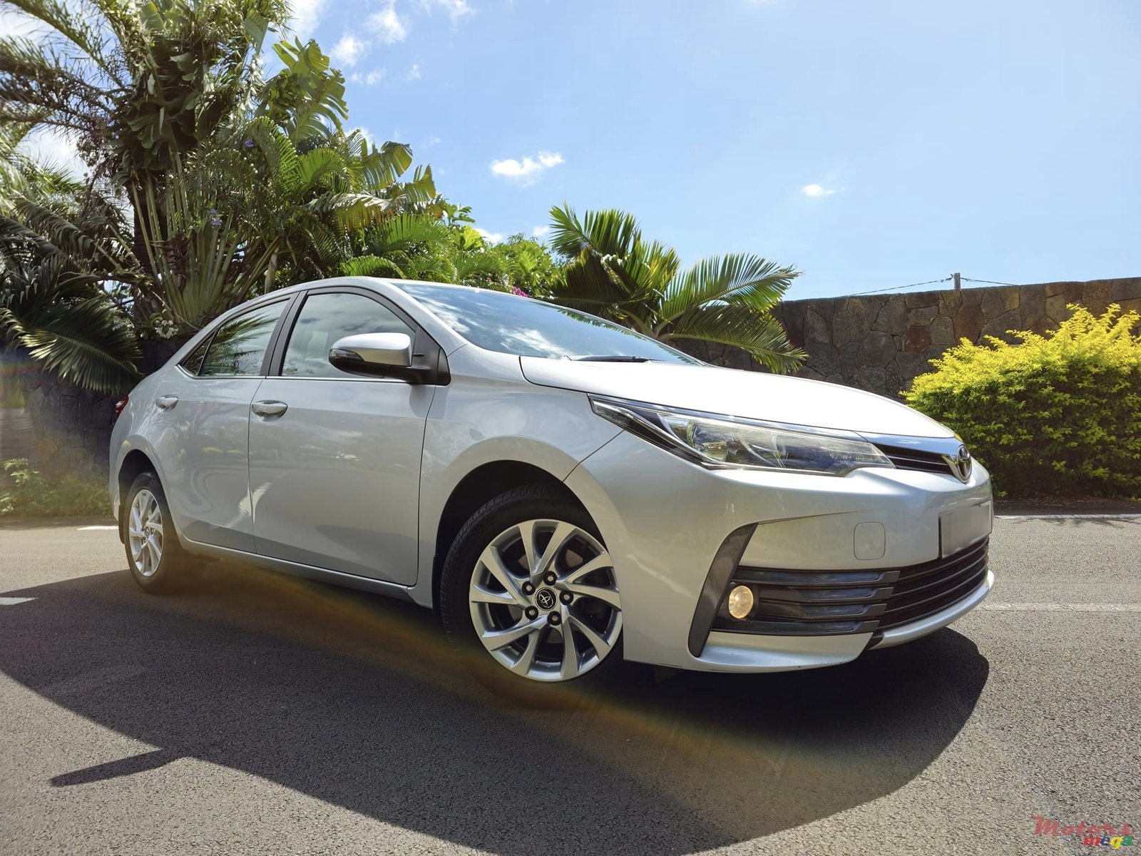 2017' Toyota Corolla 1.6L photo #6