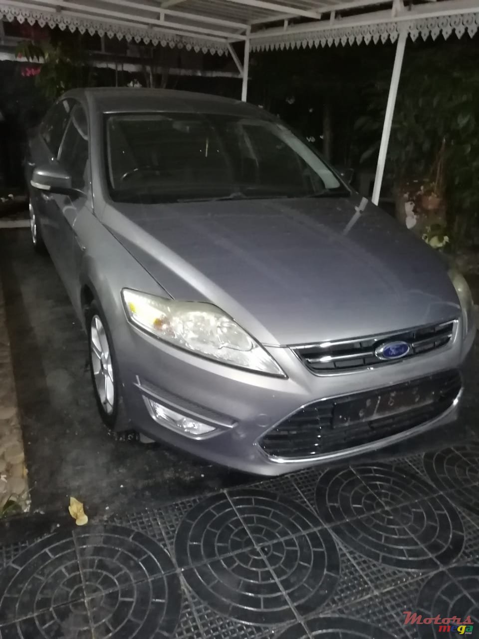 2012' Ford Mondeo photo #4