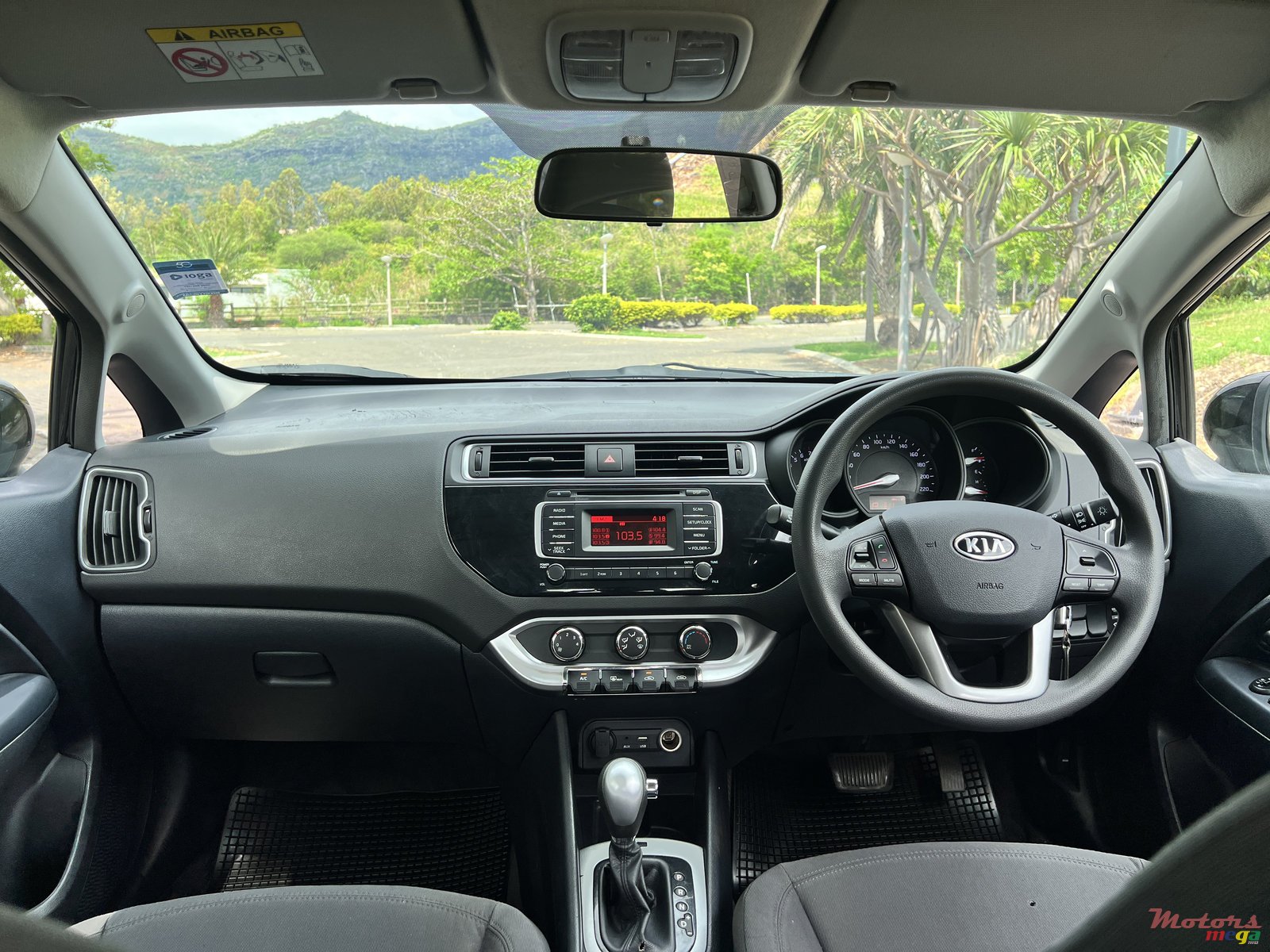 2017' Kia Rio photo #7