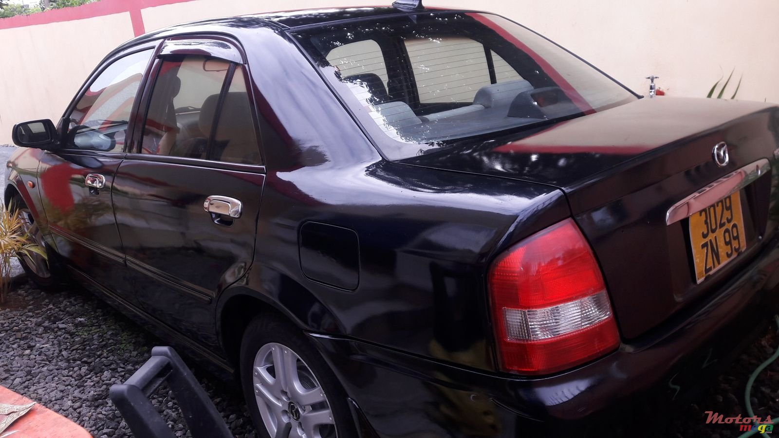 1999' Mazda 323 photo #5