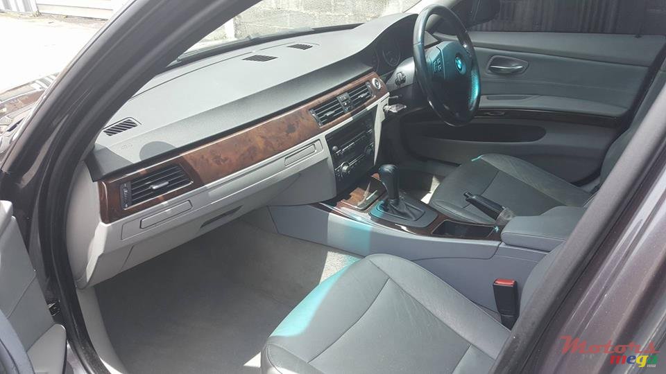 2005' BMW 3 Series photo #5