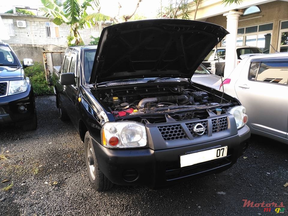 2007' Nissan Navara photo #7