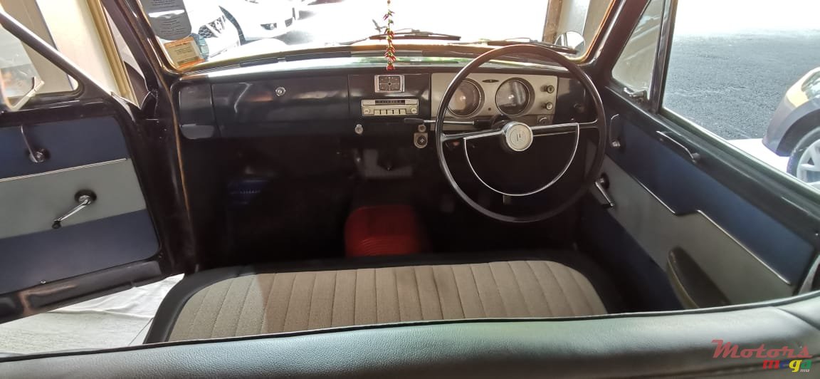 1970' Nissan Bluebird Datsun photo #4