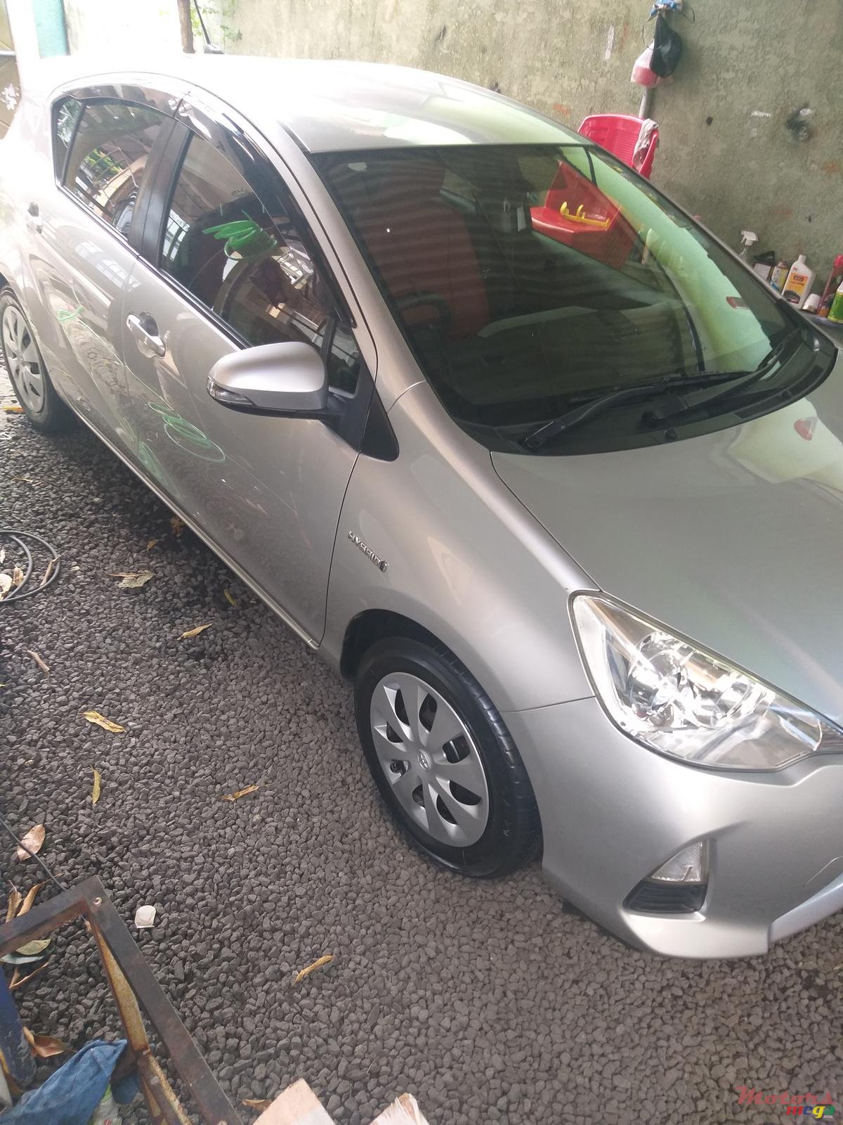 2014' Toyota Aqua photo #4