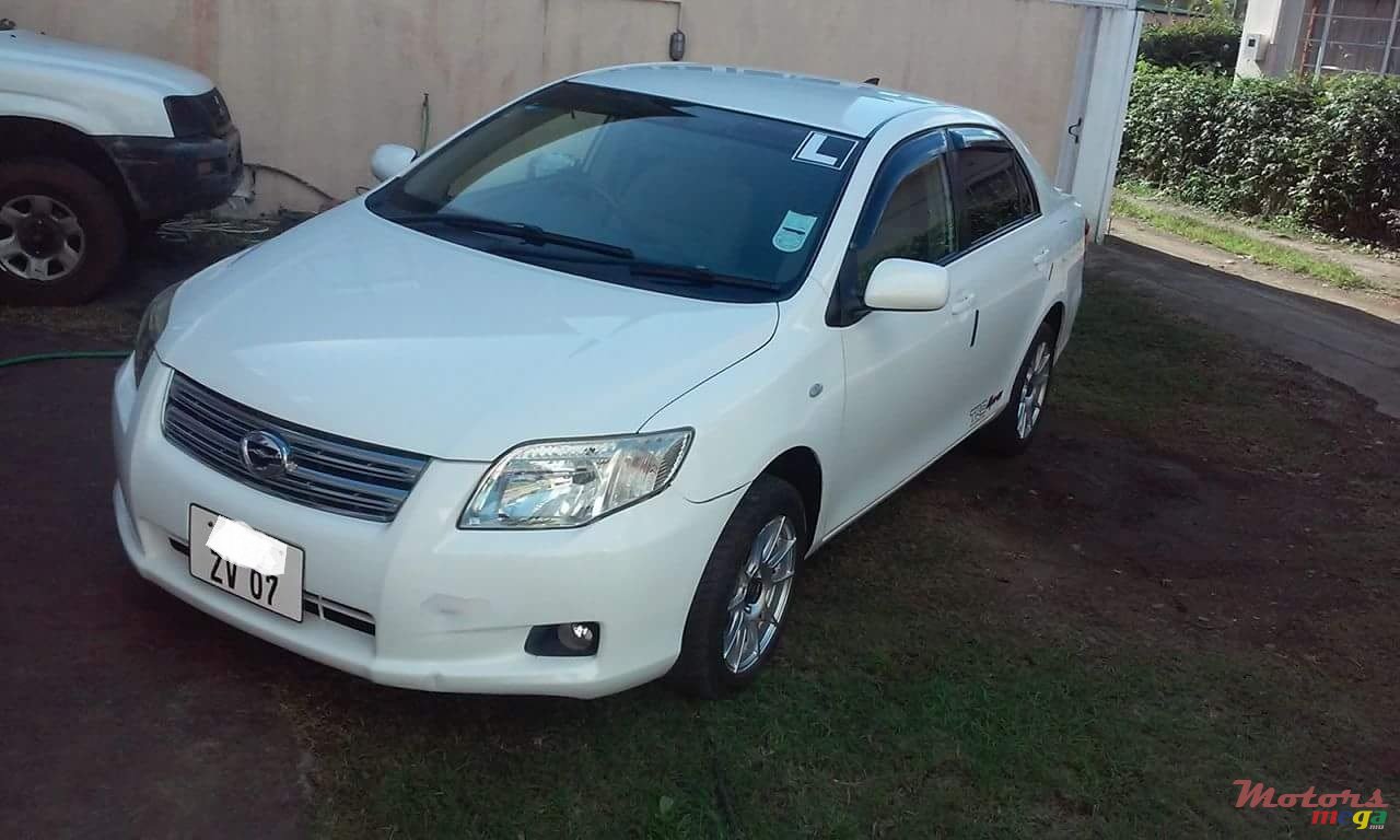 2007' Toyota Axio photo #1