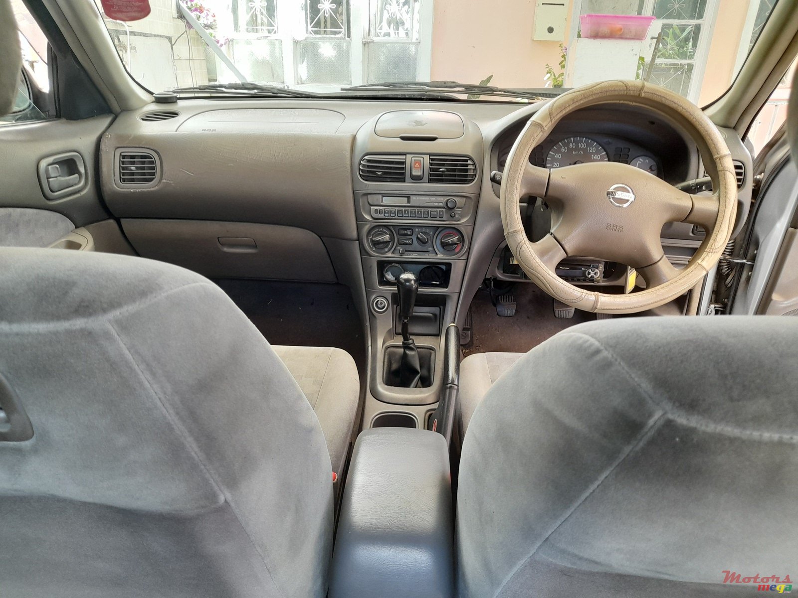 1999' Nissan Sunny photo #3