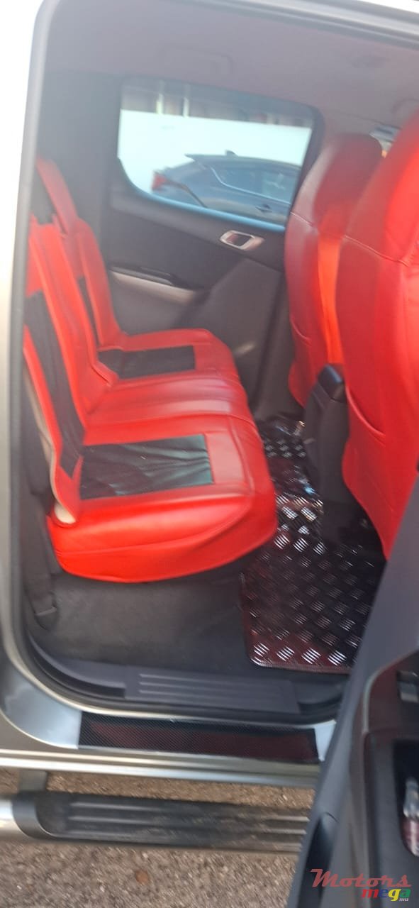 2019' Mazda BT-50 photo #4