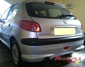 2004' Peugeot 206 Model 1340cc photo #2