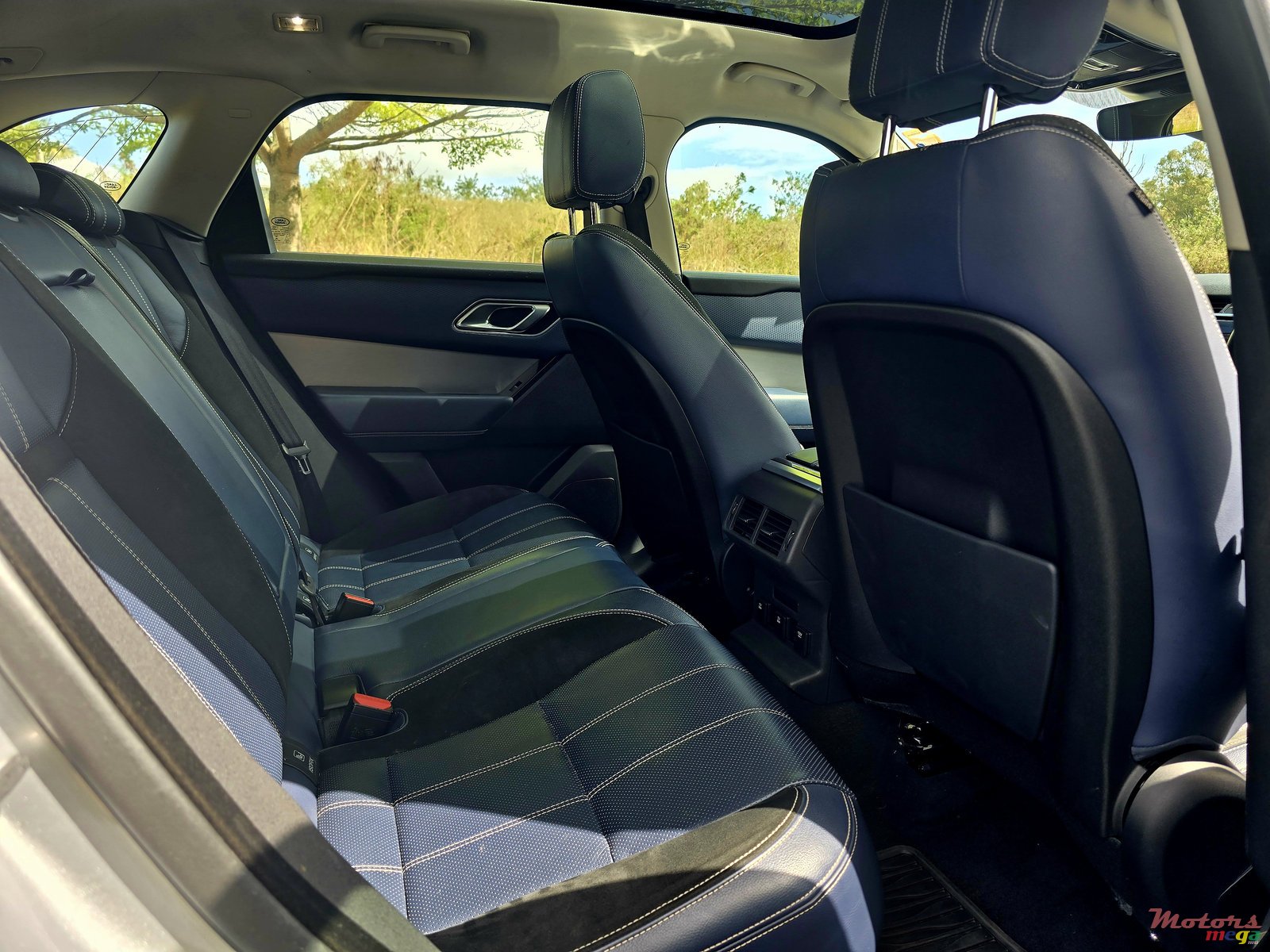 2018' Rover Range Rover Velar photo #6