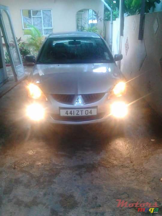 2004' Mitsubishi Lancer X photo #1