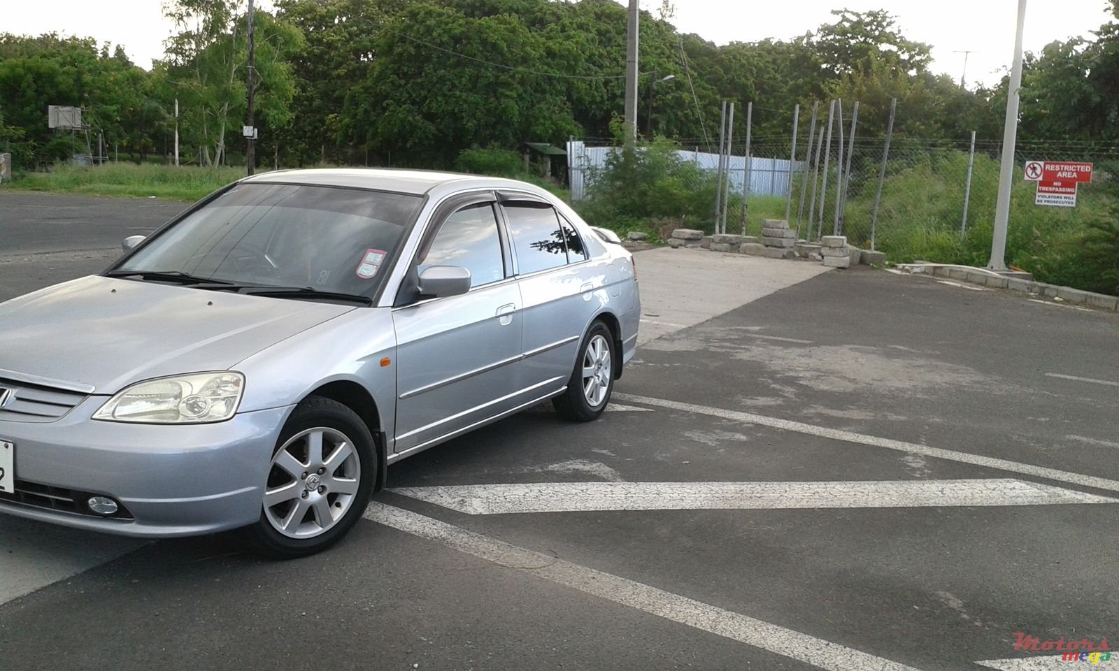 2002' Honda Civic VTI photo #3