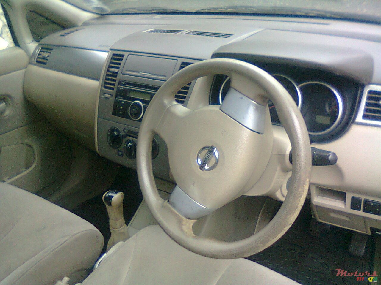 2007' Nissan Tiida photo #3