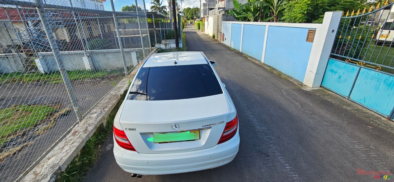 2011' Mercedes-Benz C 180 photo #5