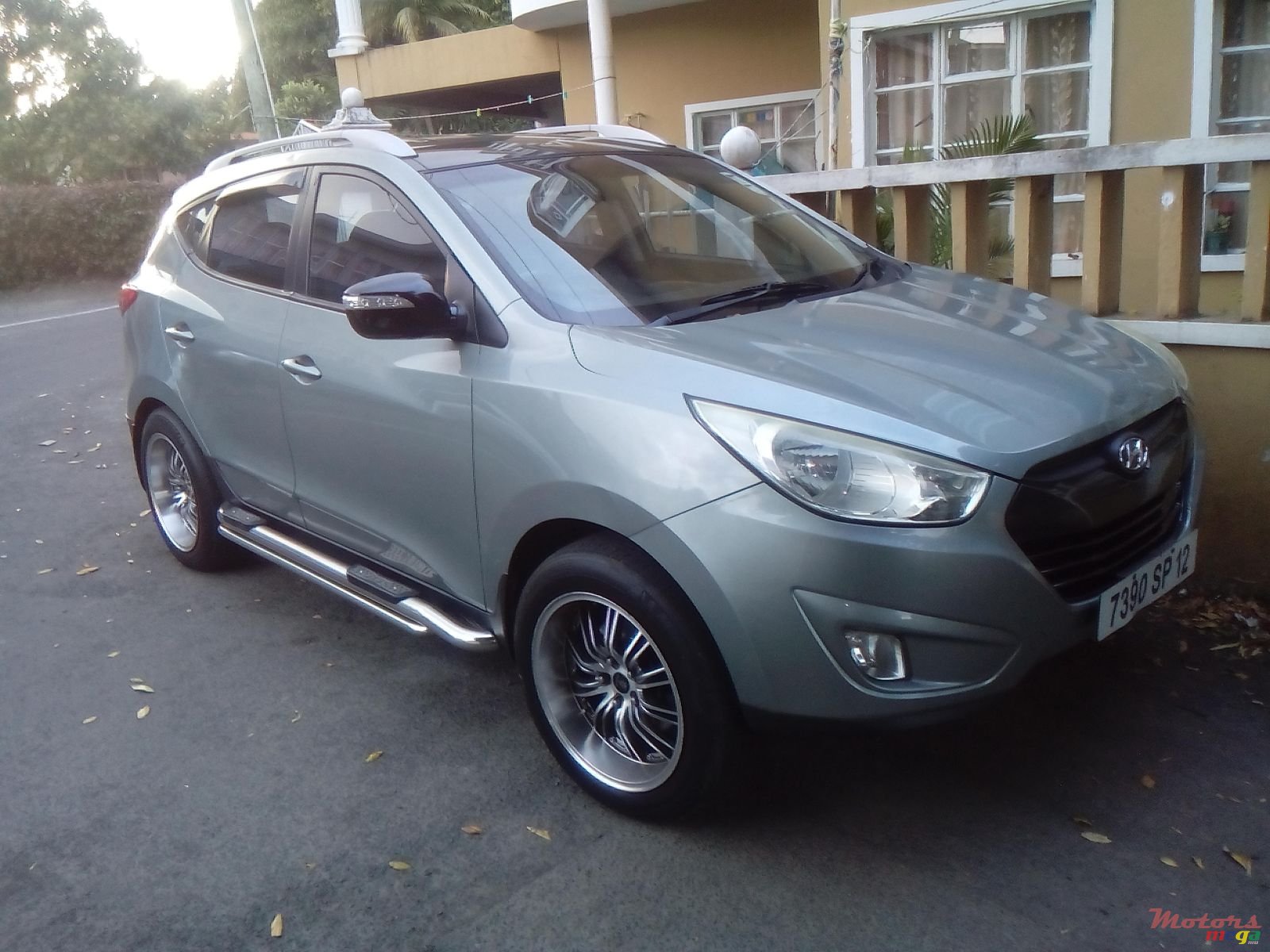 2012' Hyundai ix35 photo #1