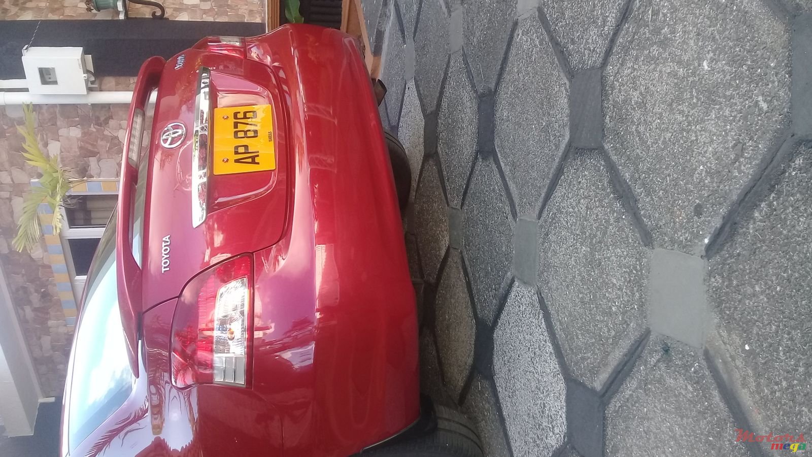 2008' Toyota Yaris photo #3