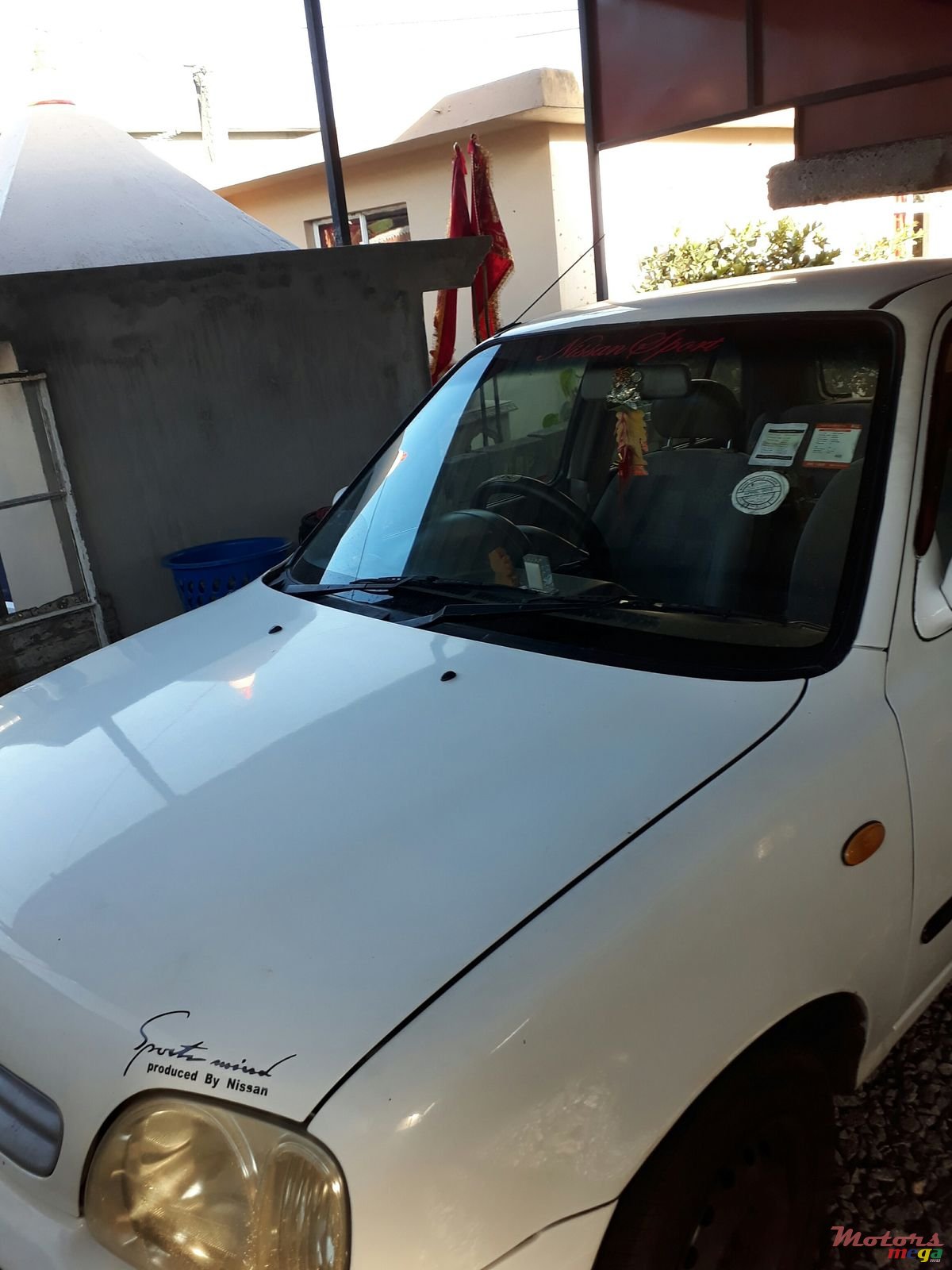 2000' Nissan March photo #2